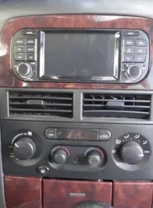 Chrysler grand voyageur autoradio gps bluetooth android auto carplay camera de recul commande au volant1