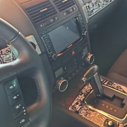 Autoradio GPS VW Touareg et Transporter T5 jusqu’à 2009 + T5 California jusqu’à 2012 écran tactile avec boutons classique Bluetooth Android & Apple Carplay